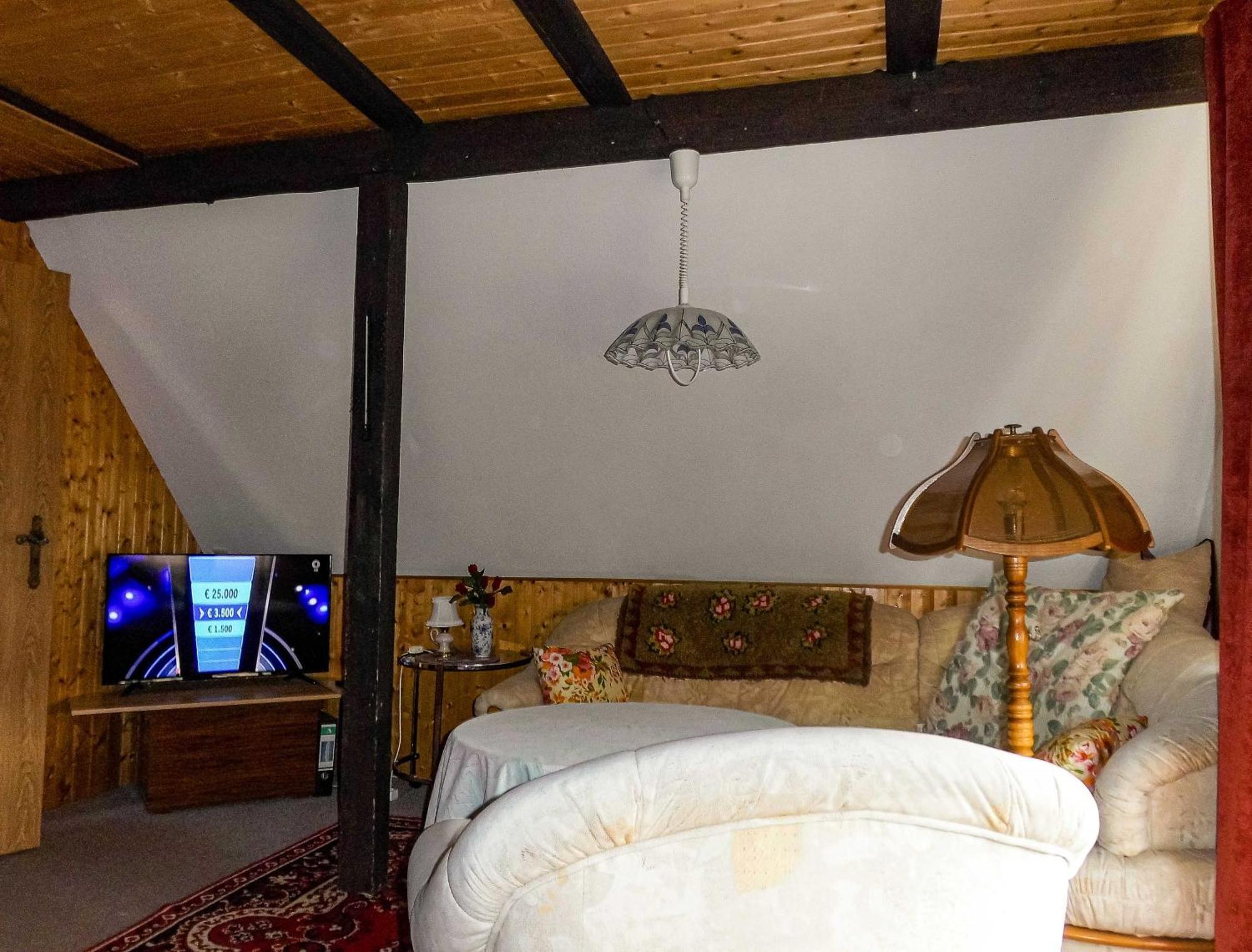 Bungalow Und Ferienwohnung Auf Ruegen Kluis Esterno foto