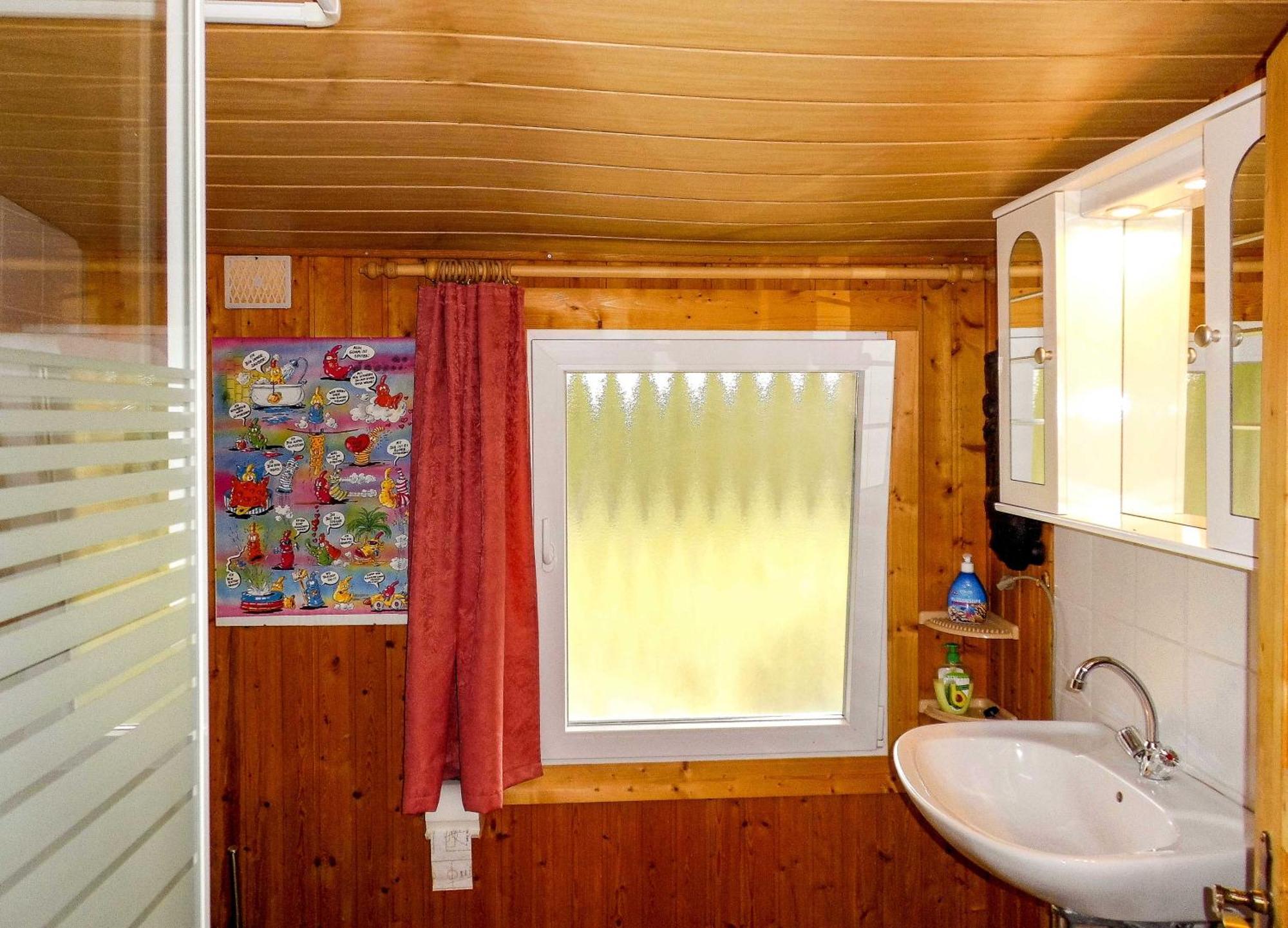 Bungalow Und Ferienwohnung Auf Ruegen Kluis Esterno foto