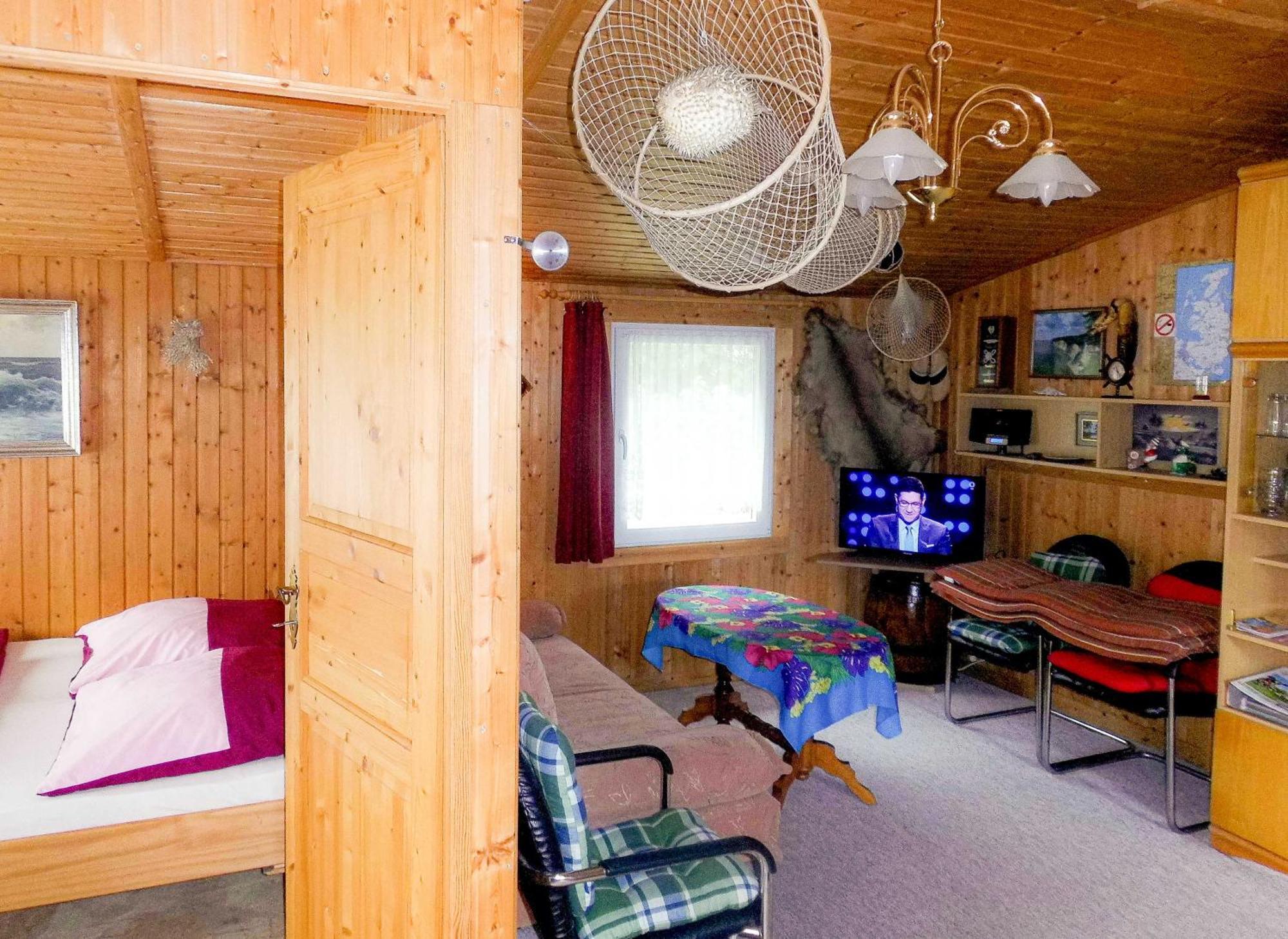 Bungalow Und Ferienwohnung Auf Ruegen Kluis Esterno foto