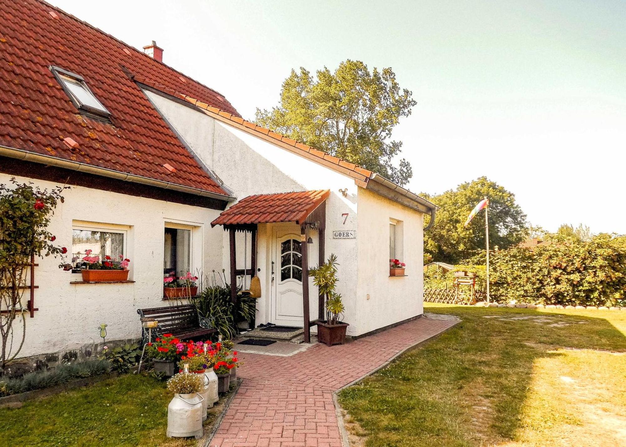 Bungalow Und Ferienwohnung Auf Ruegen Kluis Esterno foto