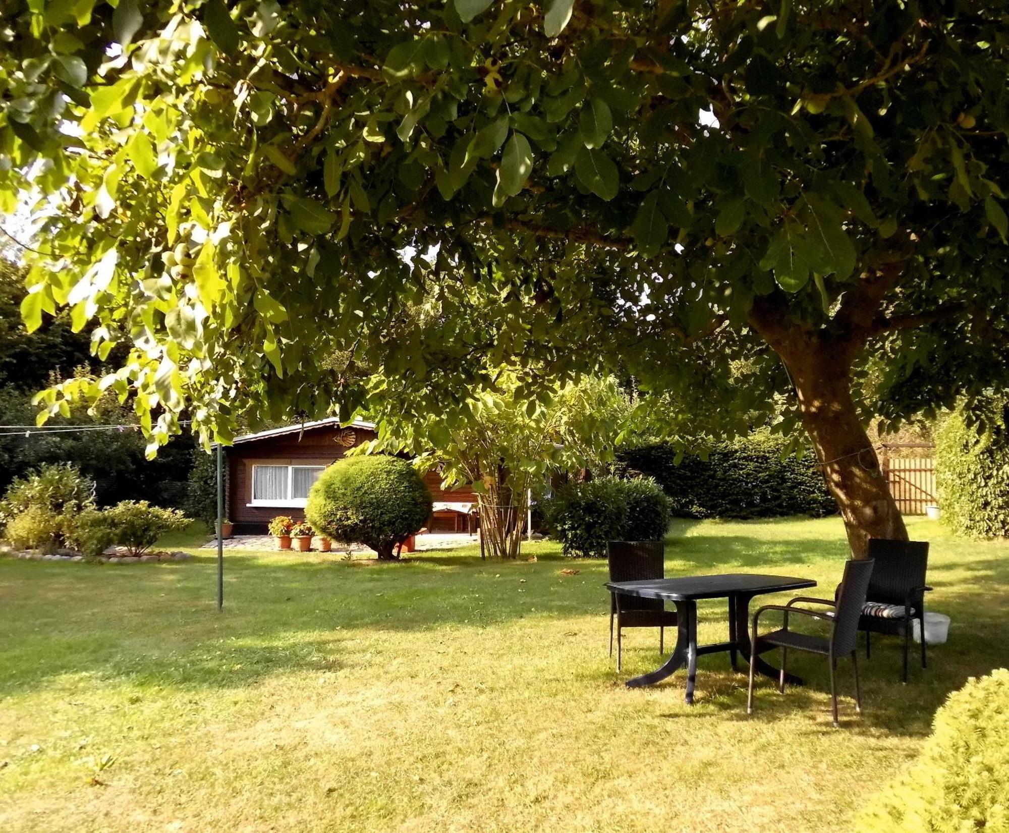 Bungalow Und Ferienwohnung Auf Ruegen Kluis Esterno foto